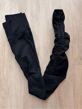 All scrunch leg leggings